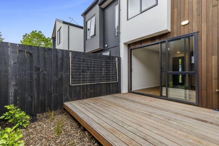 Photo of property in 2/28 Raukawa Street, Stokes Valley, Lower Hutt, 5019