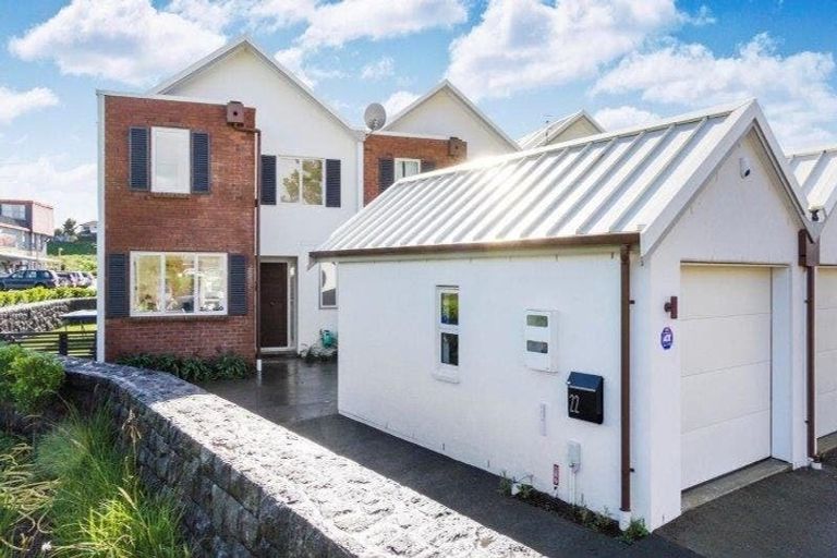 Photo of property in 22 Tanners Road, Mangere Bridge, Auckland, 2022