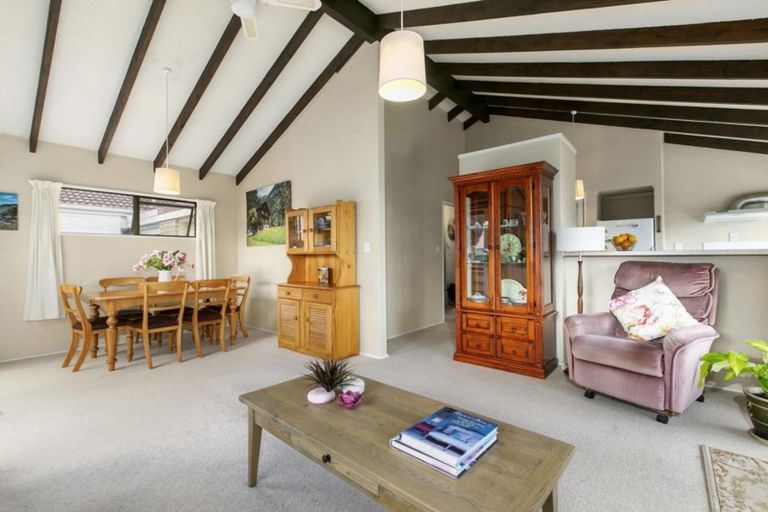 Photo of property in 3b Compton Place, Mount Maunganui, 3116