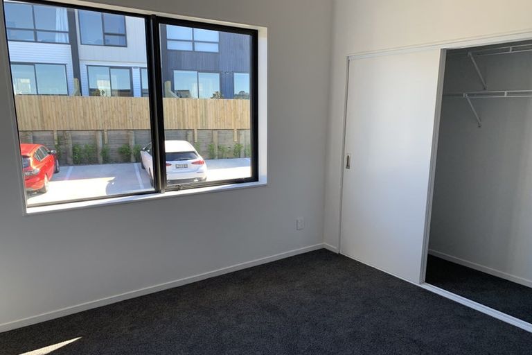 Photo of property in 62u5 Spenmoor Street, Newlands, Wellington, 6037