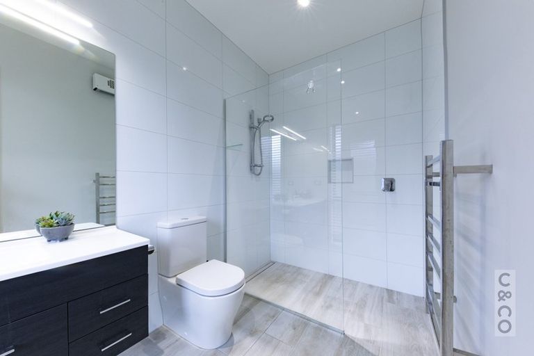 Photo of property in 42 Pohutukawa Parade, Riverhead, 0820