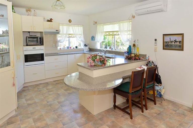 Photo of property in 20 Lakeside Drive, Orewa, 0931