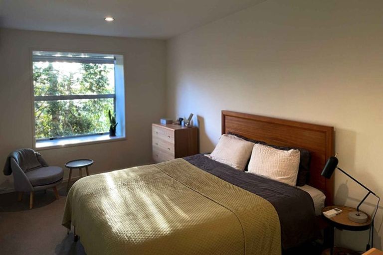 Photo of property in 76h Edmonton Road, Henderson, Auckland, 0612
