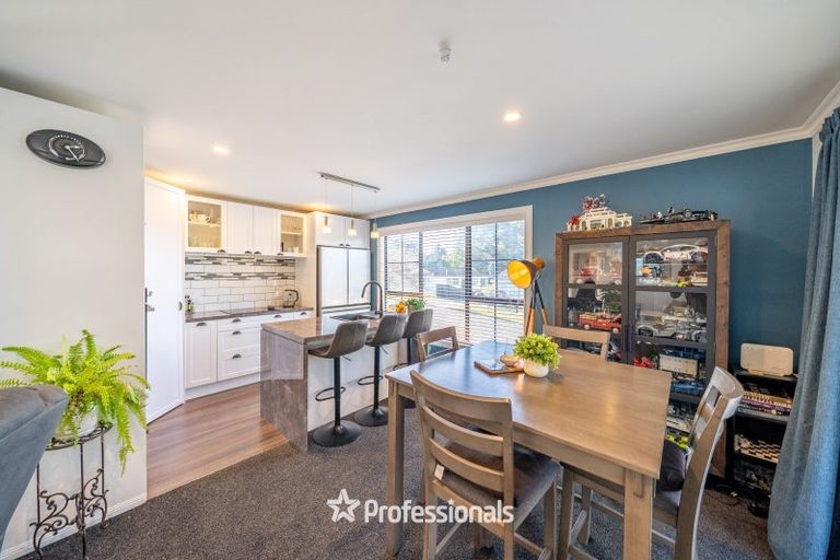 Photo of property in 33 Fenchurch Grove, Stokes Valley, Lower Hutt, 5019