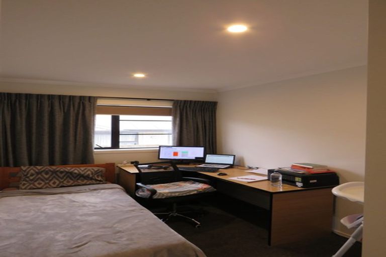 Photo of property in 70 Sylvester Crescent, Flagstaff, Hamilton, 3210