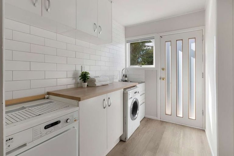 Photo of property in 4 Kenwyn Avenue, St Albans, Christchurch, 8052