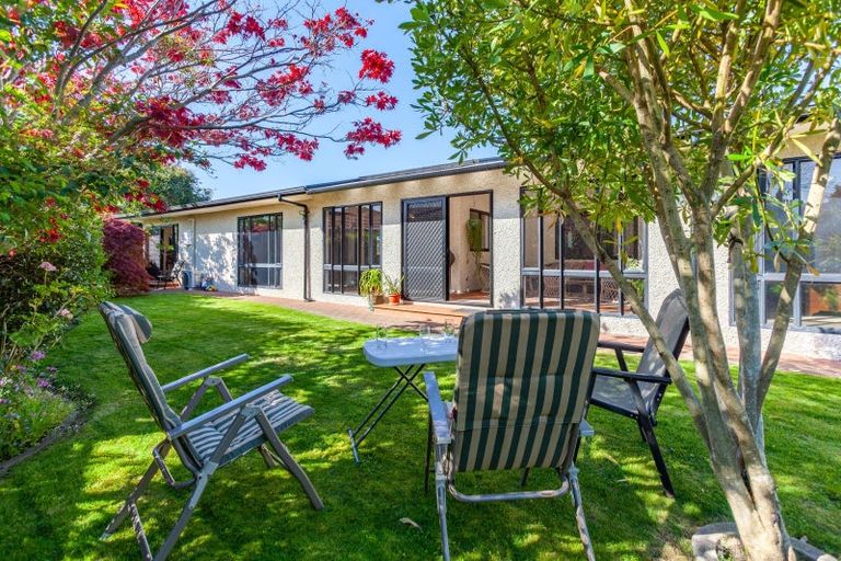 Photo of property in 6 Bishops Close, Greenmeadows, Napier, 4112