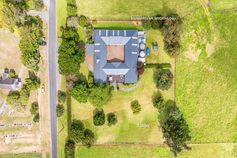 Photo of property in 31 Church Road, Ardmore, Papakura, 2582