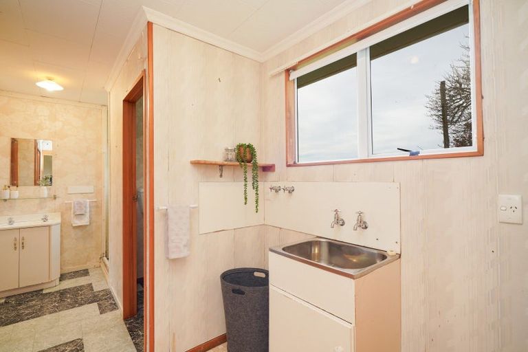 Photo of property in 229 Pomona East, Makarewa, Invercargill, 9876