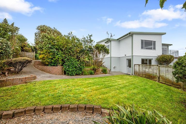 Photo of property in 44 Karamea Street, Whalers Gate, New Plymouth, 4310
