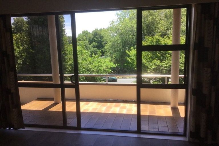 Photo of property in 12 Vale Street, Otumoetai, Tauranga, 3110