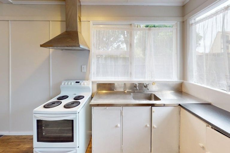 Photo of property in 3/45 Manson Street, Terrace End, Palmerston North, 4410