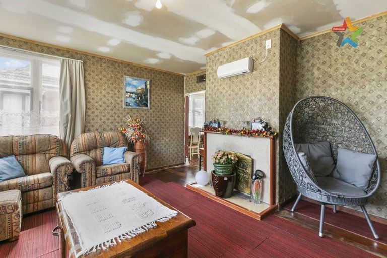 Photo of property in 17 Gibson Crescent, Naenae, Lower Hutt, 5011