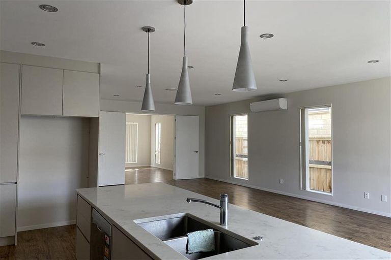 Photo of property in 12 Lisnoble Road, Flat Bush, Auckland, 2019