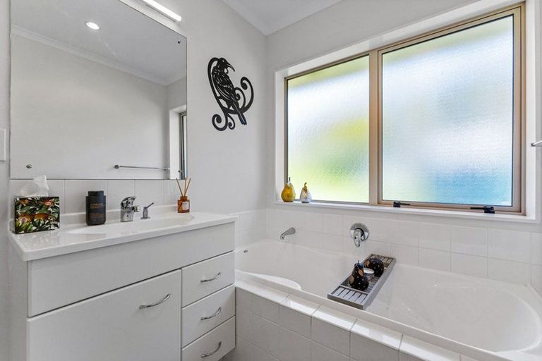 Photo of property in 7 Omana Avenue, Shelly Beach, Helensville, 0874