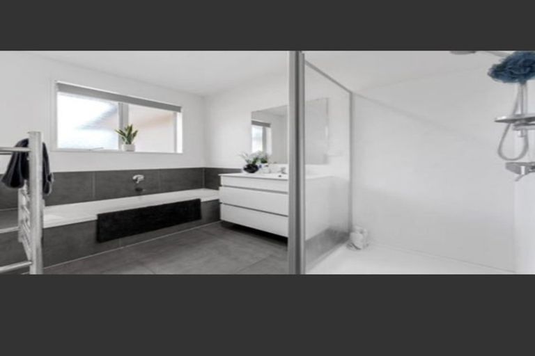 Photo of property in 52b Kayes Road, Pukekohe, 2120