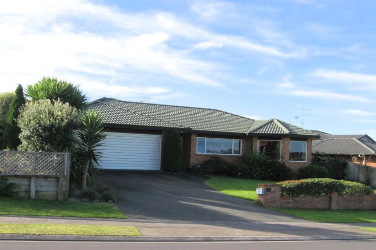 Photo of property in 20 Kath Hopper Drive, Orewa, 0931