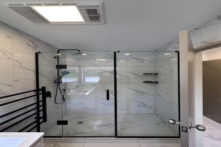 Photo of property in 41a Lynwood Road, New Lynn, Auckland, 0600