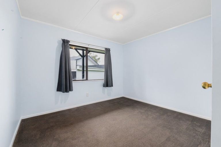 Photo of property in 2 Inverness Avenue, Hamilton East, Hamilton, 3216
