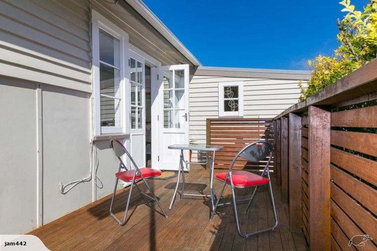 Photo of property in 427 Ohiro Road, Brooklyn, Wellington, 6021