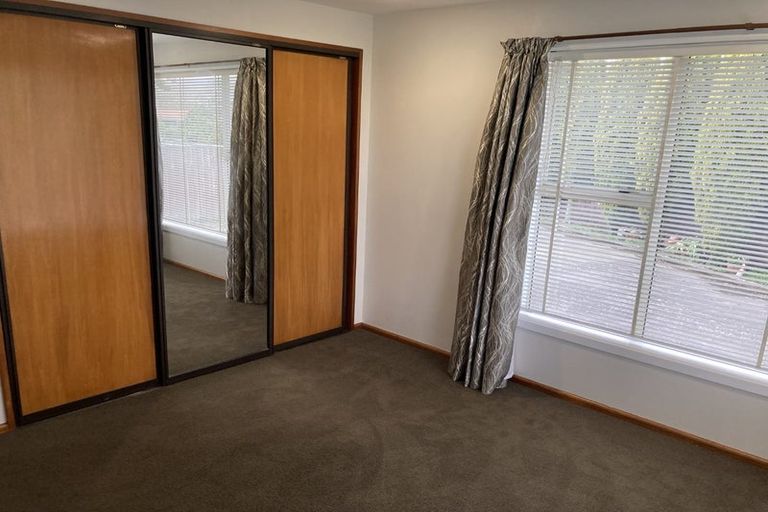 Photo of property in 5 Kathleen Crescent, Hornby, Christchurch, 8042
