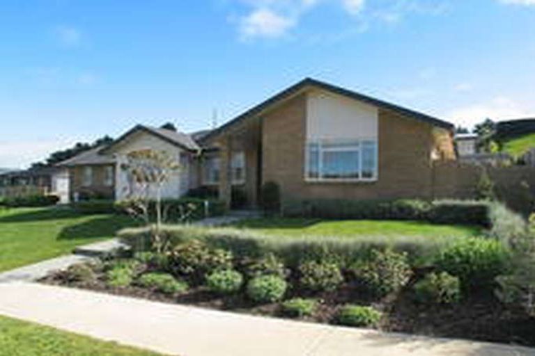 Photo of property in 35 Kahurangi Heights, Aotea, Porirua, 5024