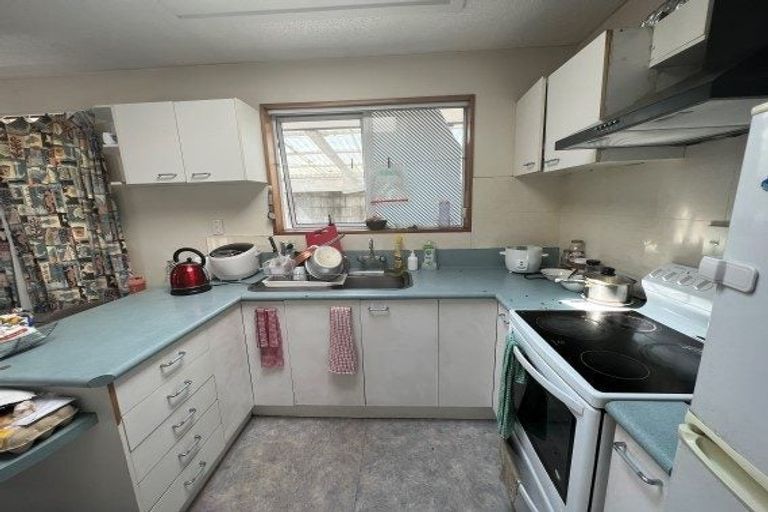 Photo of property in 27 Peverel Street, Riccarton, Christchurch, 8041