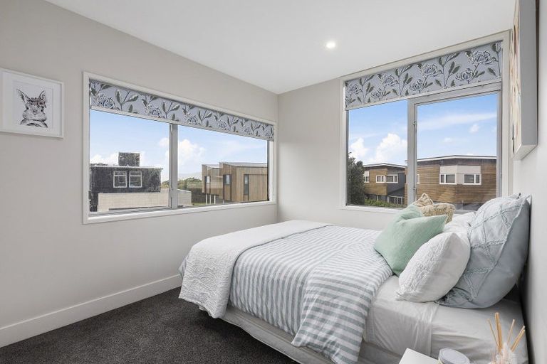 Photo of property in 14 Boardwalk Lane, Seatoun, Wellington, 6022