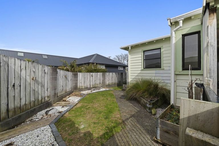 Photo of property in 3 Arawa Street, Welbourn, New Plymouth, 4312