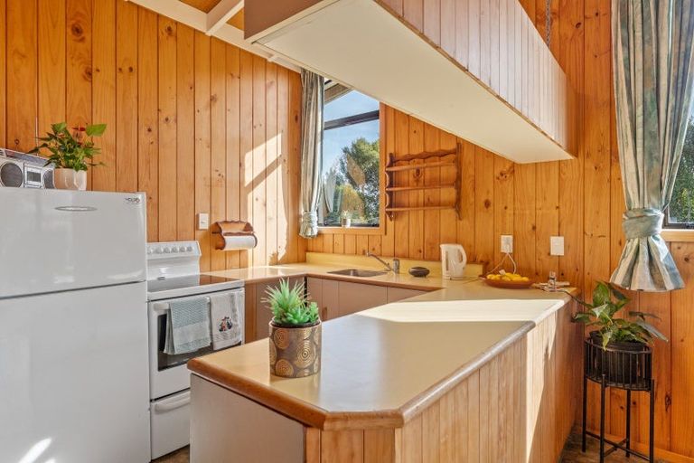 Photo of property in 17 Te Rauparaha Street, Otaki, 5512