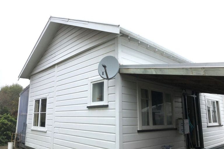 Photo of property in 15 Atkinson Street, Woodville, 4920