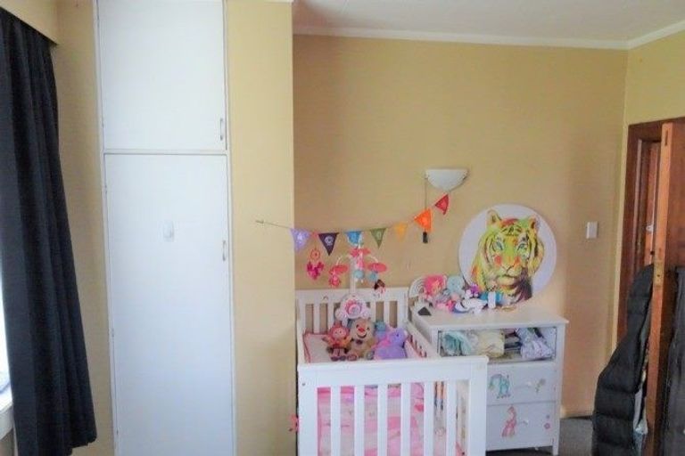 Photo of property in 2 Warburton Street, Karoro, Greymouth, 7805