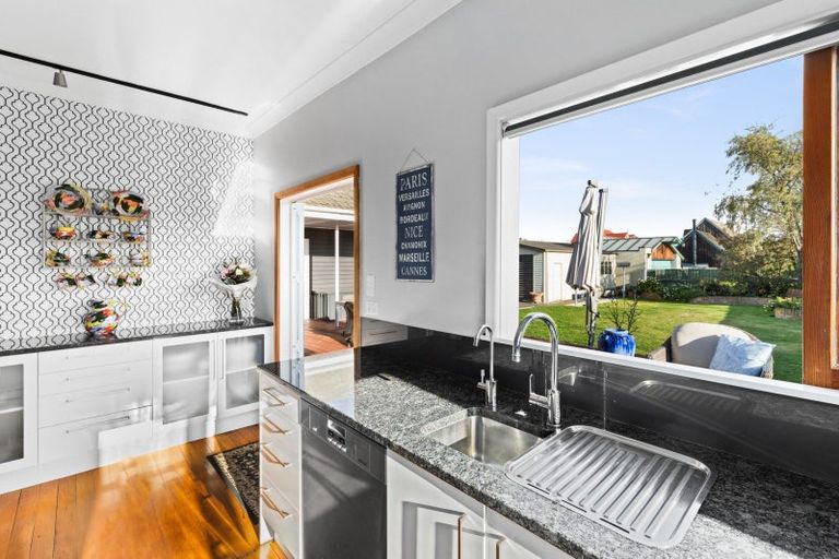 Photo of property in 52 Auckland Road, Greenmeadows, Napier, 4112