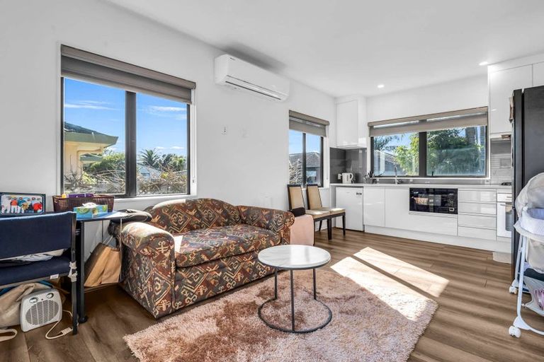 Photo of property in 43b Springs Road, Parakai, 0830