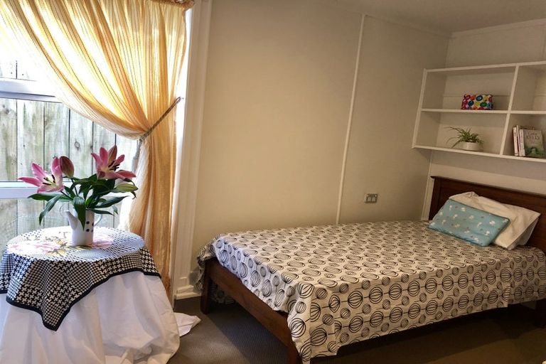 Photo of property in 2 Zion Road, Birkenhead, Auckland, 0626