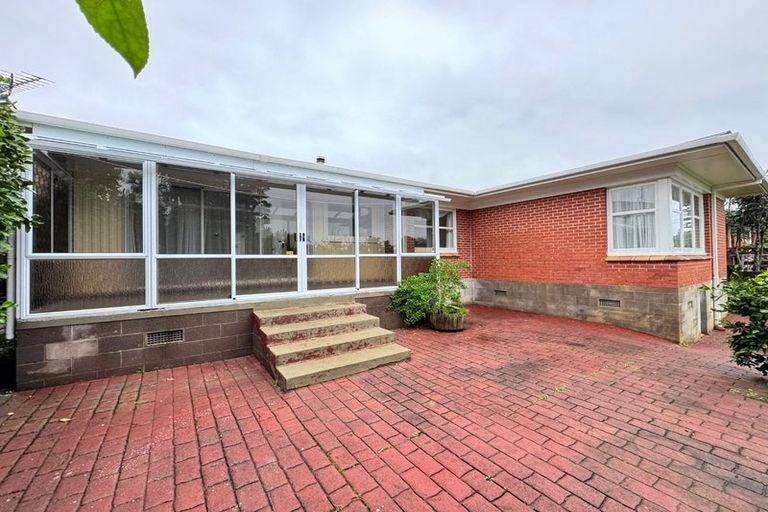 Photo of property in 18 Tomlinson Street, Hillpark, Auckland, 2102