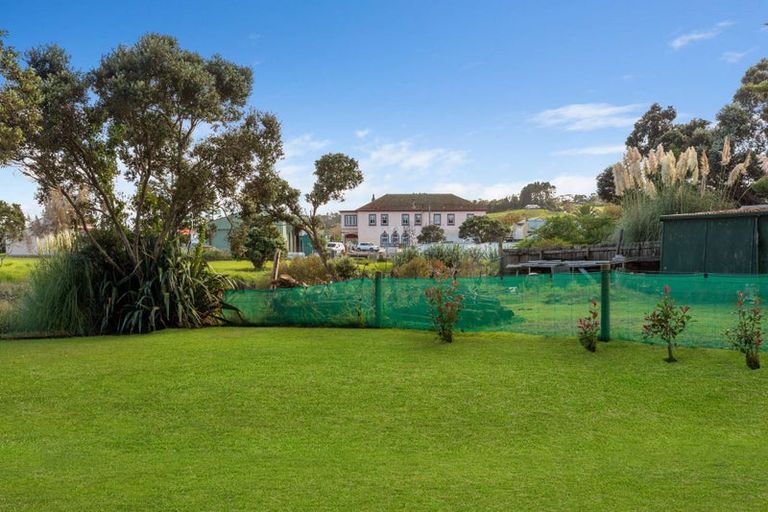 Photo of property in 11 Green Lane, Helensville, 0800