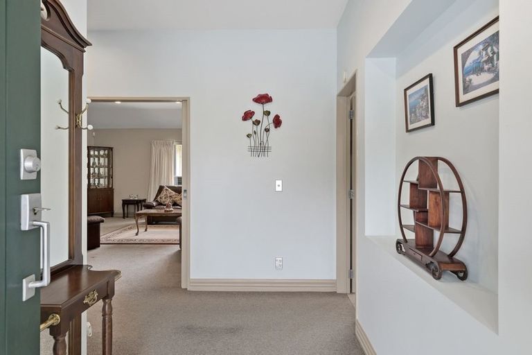 Photo of property in 19 Regent Drive, Paraparaumu Beach, Paraparaumu, 5032