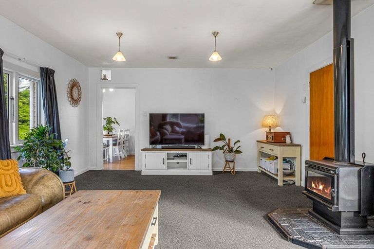 Photo of property in 235 Burnham Road, Burnham, 7600