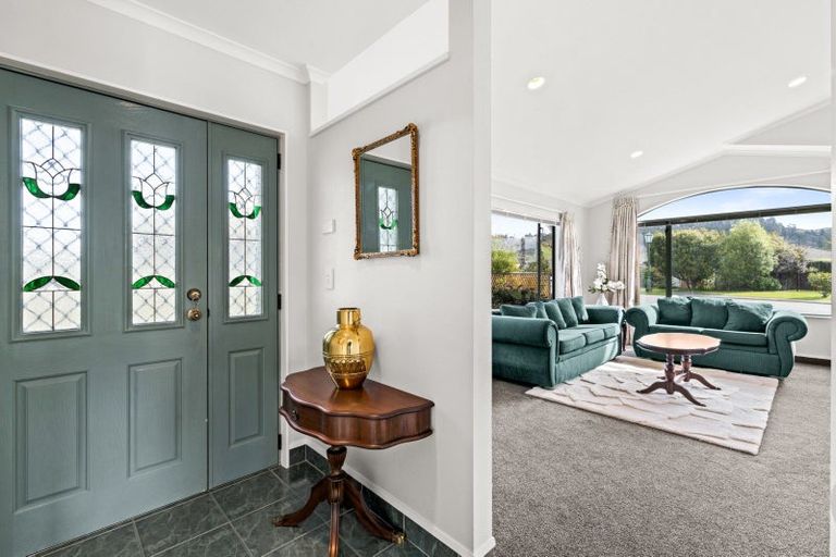 Photo of property in 18 Claridge Place, Taradale, Napier, 4112