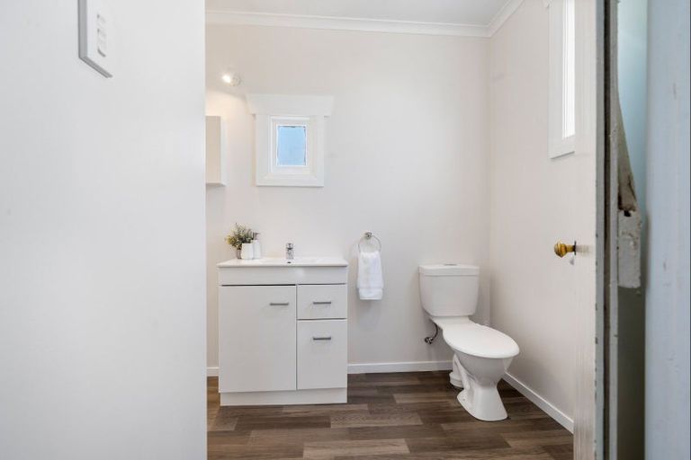 Photo of property in 44 Fitzroy Road, Fitzroy, New Plymouth, 4312