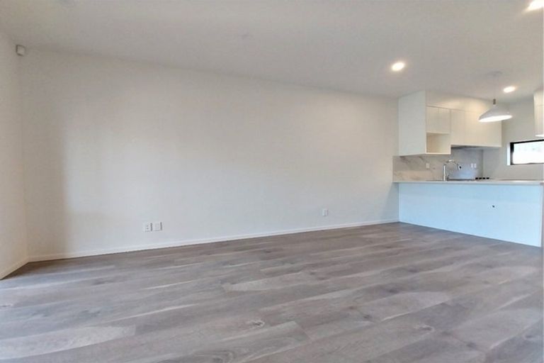 Photo of property in 26 Morihana Close, Glen Eden, Auckland, 0602