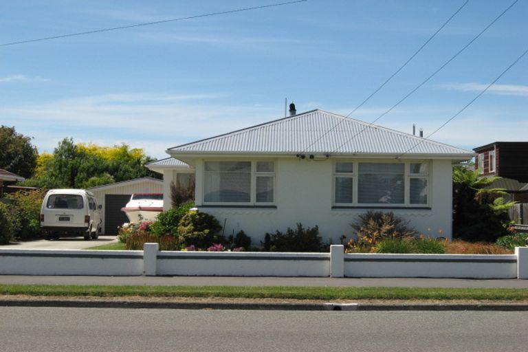 Photo of property in 136 Avonhead Road, Avonhead, Christchurch, 8042