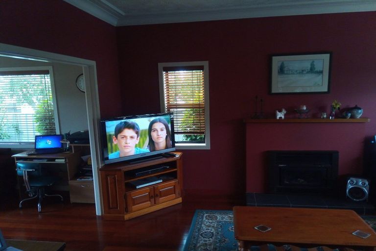 Photo of property in 77 Harris Street, Pukekohe, 2120