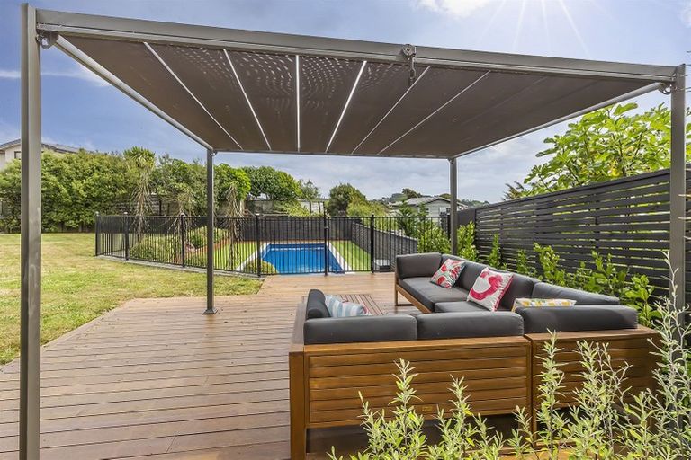 Photo of property in 4 Helm Place, Whitby, Porirua, 5024