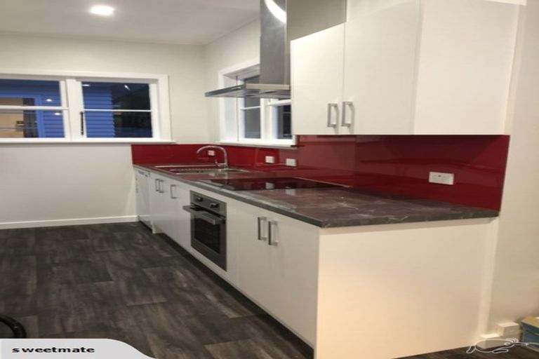 Photo of property in 33 Hindmarsh Street, Johnsonville, Wellington, 6037