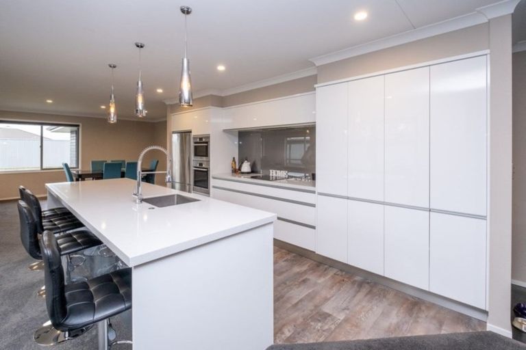 Photo of property in 8 Cordelia Street, Stratford, 4332