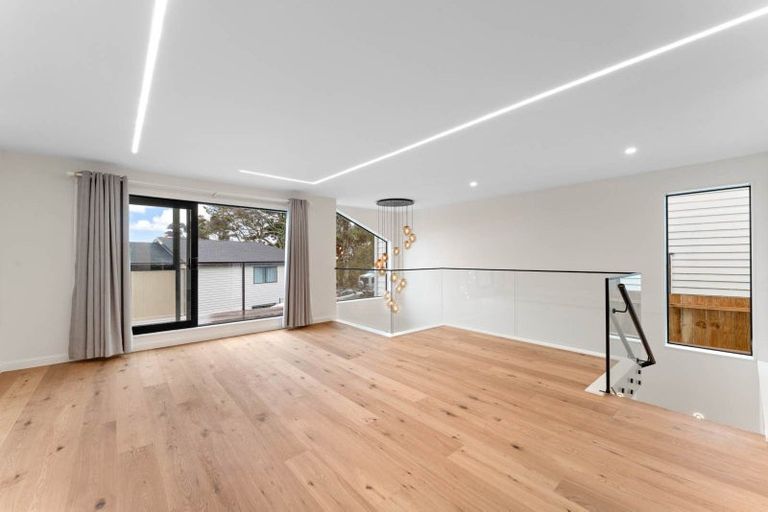 Photo of property in 16 Anehu Place, Greenhithe, Auckland, 0632