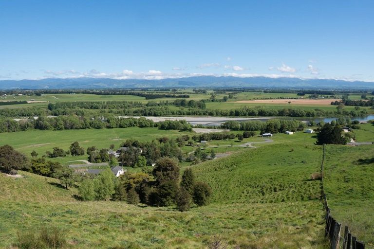 Photo of property in 811 Te Whiti Road, Te Whiti, Masterton, 5884