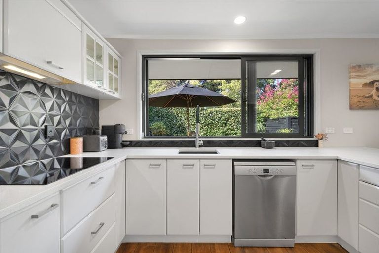 Photo of property in 129 Paremoremo Road, Lucas Heights, Auckland, 0632